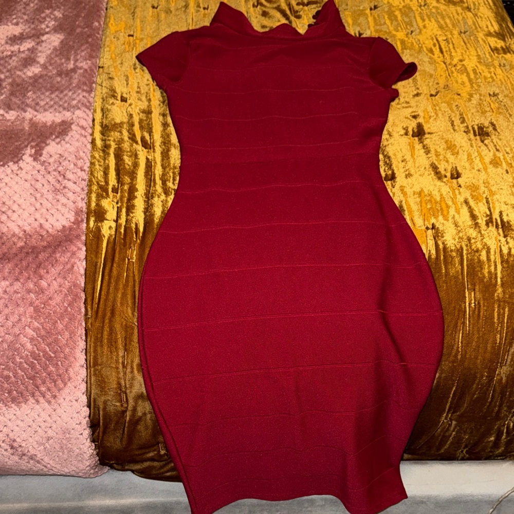 Boohoo Chic Burgundy Mini Dress
